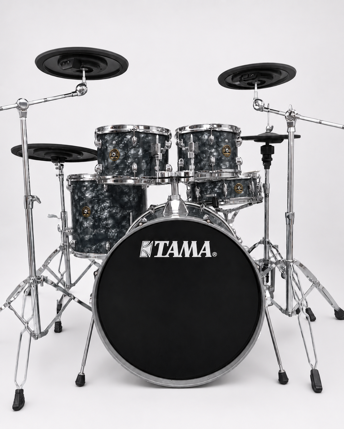 Black Diamond Pearl - chrome hardware